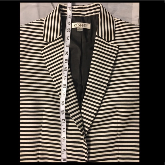 Kasper black and white stripe blazer 16 - Picture 7 of 12